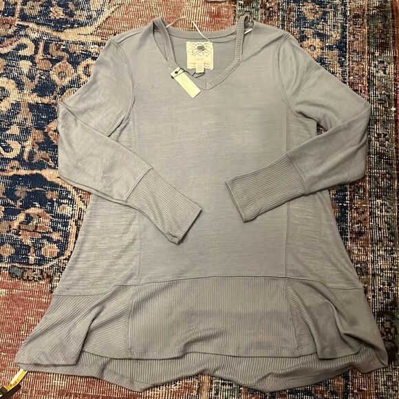 Cupio blush light blue/gray peplum top - Picture 1 of 5